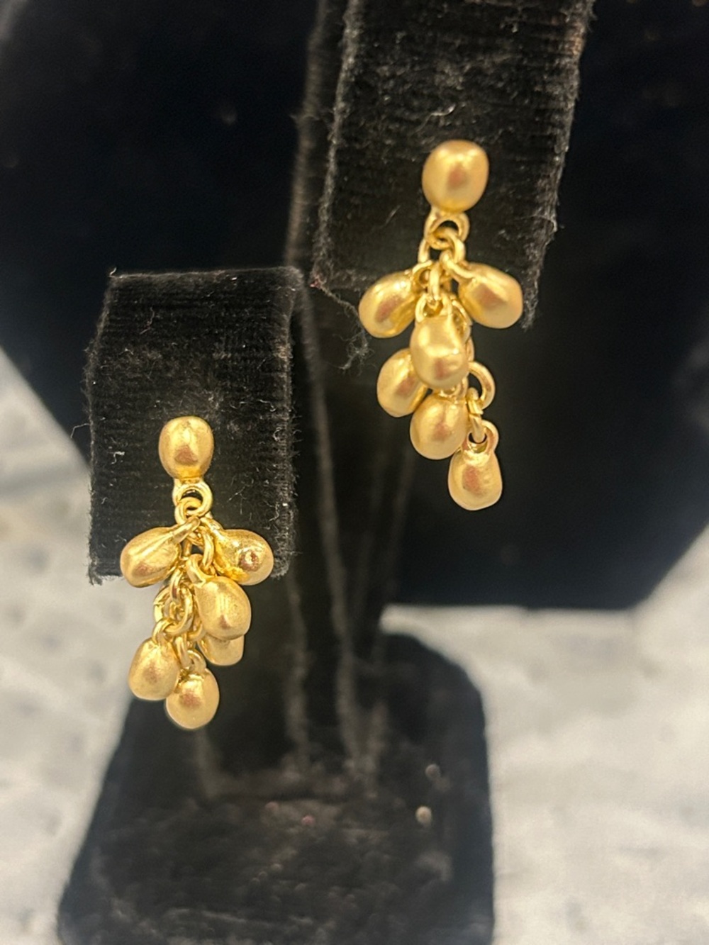 Gold Grapes Teardrop Cluster Dangle Earrings-NWT